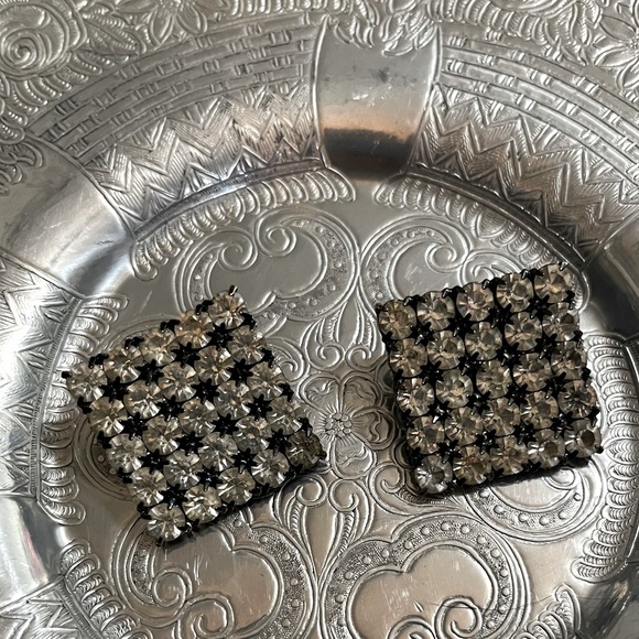 Vintage Jewelry - VTG BARGAIN SALE Rhinestone Chunky Clip-on Earrings